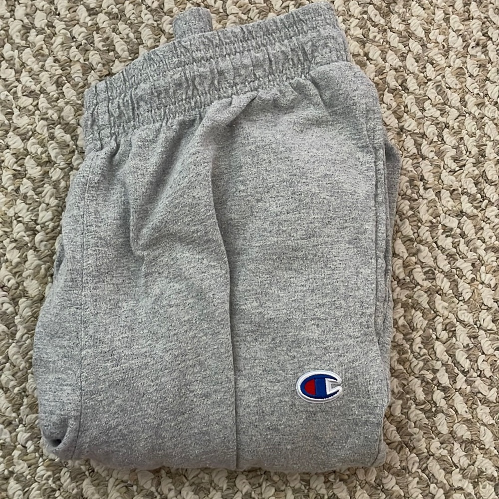 Light grey men’s champion sweatpants